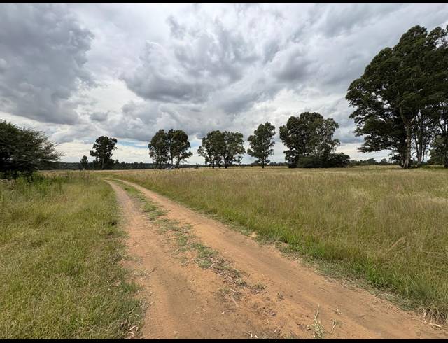 1,995M² VACANT LAND FOR SALE IN VAALPARK
